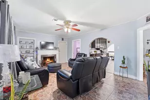 811 Canadian St, Houston, TX 77009 - Photo 5
