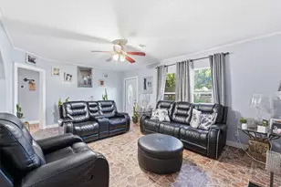 811 Canadian St, Houston, TX 77009 - Photo 7