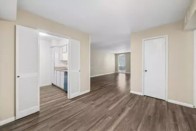 4647 Wild Indigo Street #359, Houston, TX 77027 - Photo 9