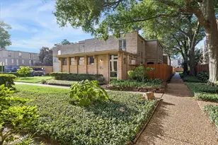 4647 Wild Indigo St, Houston, TX 77027 - Photo 13