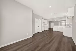 14127 Balcones Fault Ct, Willis, TX 77318 - Photo 7