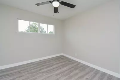 7823 Belgard Street, Houston, TX 77033 - Photo 17