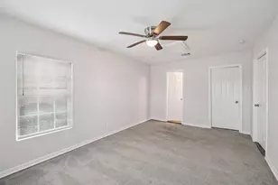 820 Texas St, Liberty, TX 77575 - Photo 5