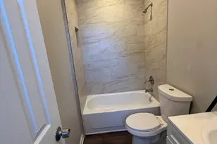 909 King St, Houston, TX 77022 - Photo 9