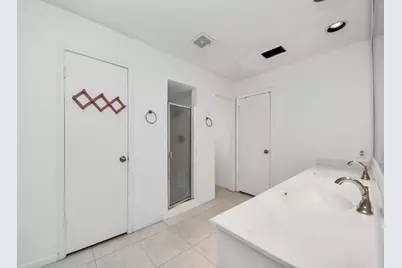 11526 Sagevale Lane, Houston, TX 77089 - Photo 13