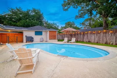2514 Pine Village Drive, Houston, TX 77080 - Photo 9