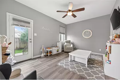 4530 Larch Lane, Bellaire, TX 77401 - Photo 31