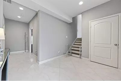 4530 Larch Lane, Bellaire, TX 77401 - Photo 5