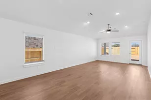 31014 Newcomb Lndg Ln, Waller, TX 77484 - Photo 11