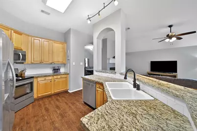 2227 Valley View Crossing, Conroe, TX 77304 - Photo 7