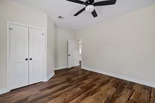 9309 Avenue C, Liverpool, TX 77577 - Photo 19