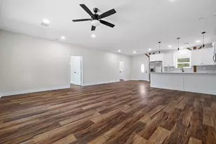 9309 Avenue C, Liverpool, TX 77577 - Photo 11