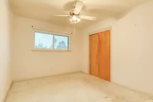 327 Maple Dr, Hitchcock, TX 77563 - Photo 19