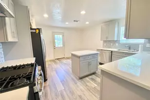 4203 Breckenridge Dr, Houston, TX 77066 - Photo 9