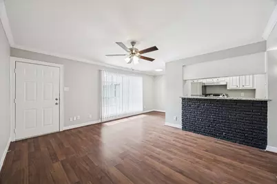 201 Emerson Street #04, Houston, TX 77006 - Photo 3