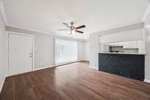 201 Emerson St, Houston, TX 77006 - Photo 3