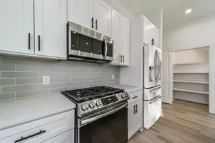 4430 Edmund St, Houston, TX 77020 - Photo 11