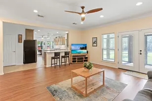 860 Fm-517 E, Dickinson, TX 77539 - Photo 21