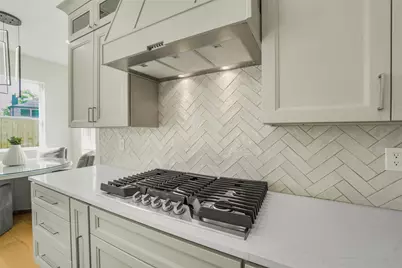 2021 Marnel Road, Houston, TX 77055 - Photo 9