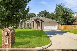 12222 Hawthorne Dr, Montgomery, TX 77356 - Photo 3