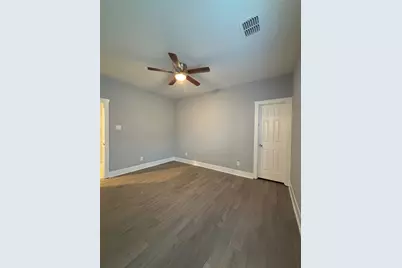 339 Owens Street #B, Houston, TX 77029 - Photo 9