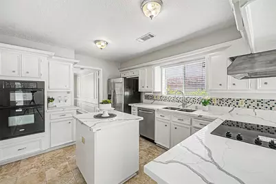 11651 Trailmont Drive, Houston, TX 77077 - Photo 23