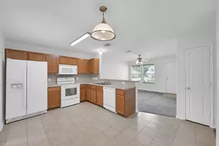 5440 N Buffalo Cir, Willis, TX 77378 - Photo 7