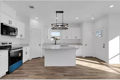 104 Runnels Street, Willis, TX 77378 - Photo 5