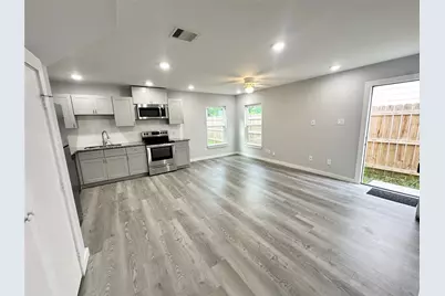 8215 Crestview Drive #A, Houston, TX 77028 - Photo 5