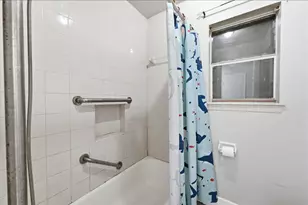 8005 Shagwood Dr, Houston, TX 77049 - Photo 17