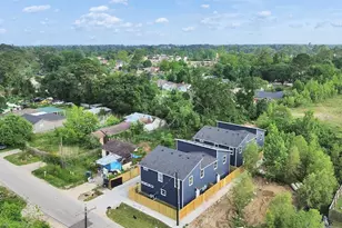 8102 Crestview Dr, Houston, TX 77028 - Photo 29