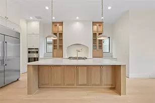 1441 Chamboard Ln, Houston, TX 77018 - Photo 7