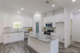 741 Autumn Ln, Livingston, TX 77351 - Photo 9