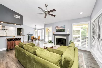 1881 Bering Drive #16, Houston, TX 77057 - Photo 7