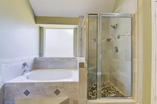 14407 Jessica Falls Cir, Houston, TX 77044 - Photo 19