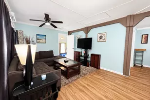 203 McNeir St, Anahuac, TX 77514 - Photo 5