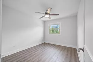 525 11th St, Galveston, TX 77550 - Photo 11