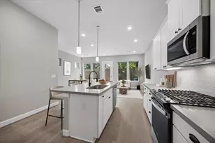 5218 Amber Sunrise Dr, Houston, TX 77018 - Photo 11