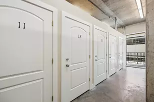 1616 Fountain View Dr, Houston, TX 77057 - Photo 17