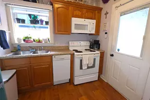 1203 Avenue L, Galveston, TX 77550 - Photo 3