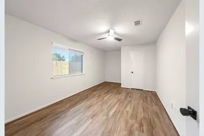 9014 Kirkmont Drive, Houston, TX 77089 - Photo 17