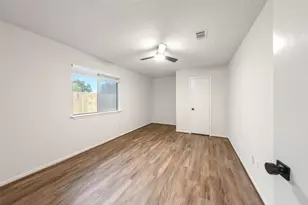 9014 Kirkmont Dr, Houston, TX 77089 - Photo 17