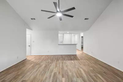 9014 Kirkmont Drive, Houston, TX 77089 - Photo 15