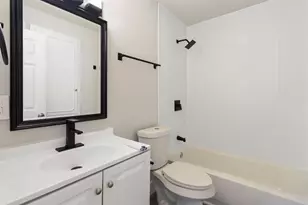 521 E Hunnicutt St, Baytown, TX 77520 - Photo 11