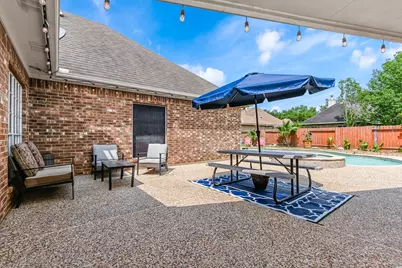 2833 Trevino Court, Friendswood, TX 77546 - Photo 25