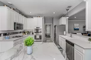 2833 Trevino Ct, Friendswood, TX 77546 - Photo 9