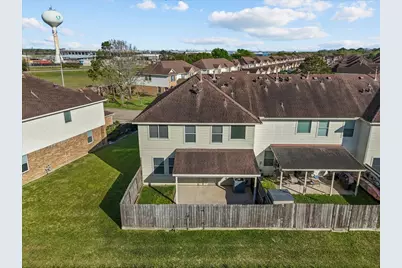 7535 Park Bend Lane, Pasadena, TX 77505 - Photo 3