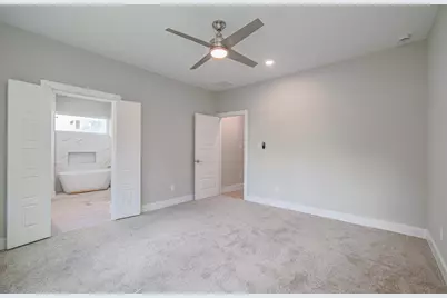 5447 N Shady Creek Drive, Houston, TX 77017 - Photo 9