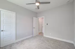 5447 N Shady Creek Dr, Houston, TX 77017 - Photo 15