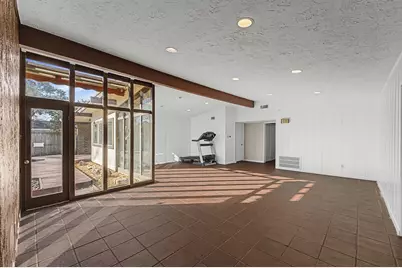 9107 Timberside Drive, Houston, TX 77025 - Photo 15